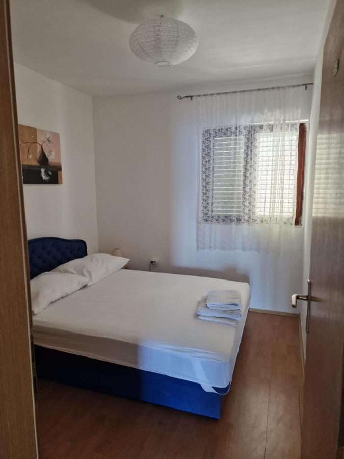 Villa Roing S Stanici Buitenkant foto