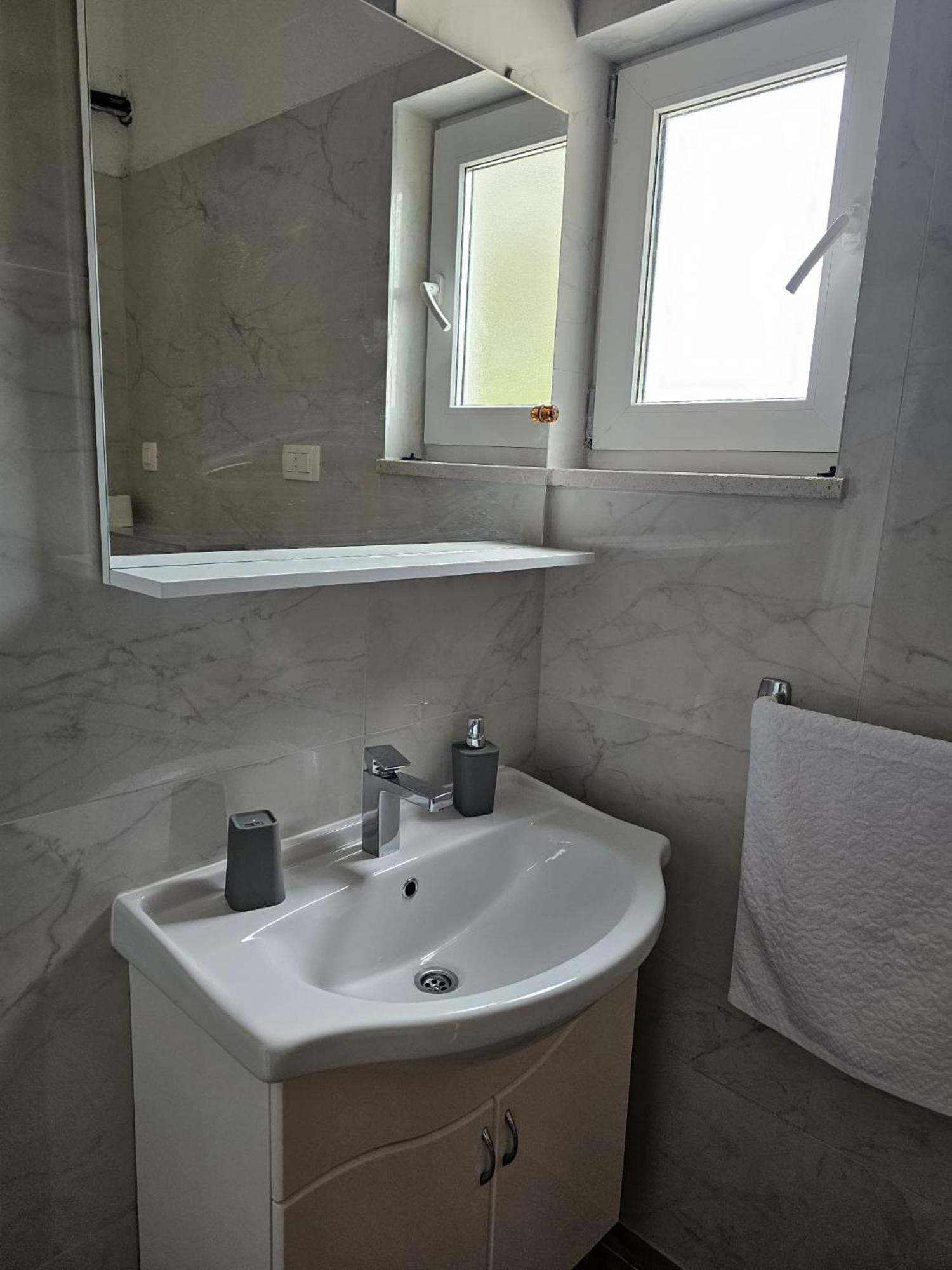 Villa Roing S Stanici Buitenkant foto