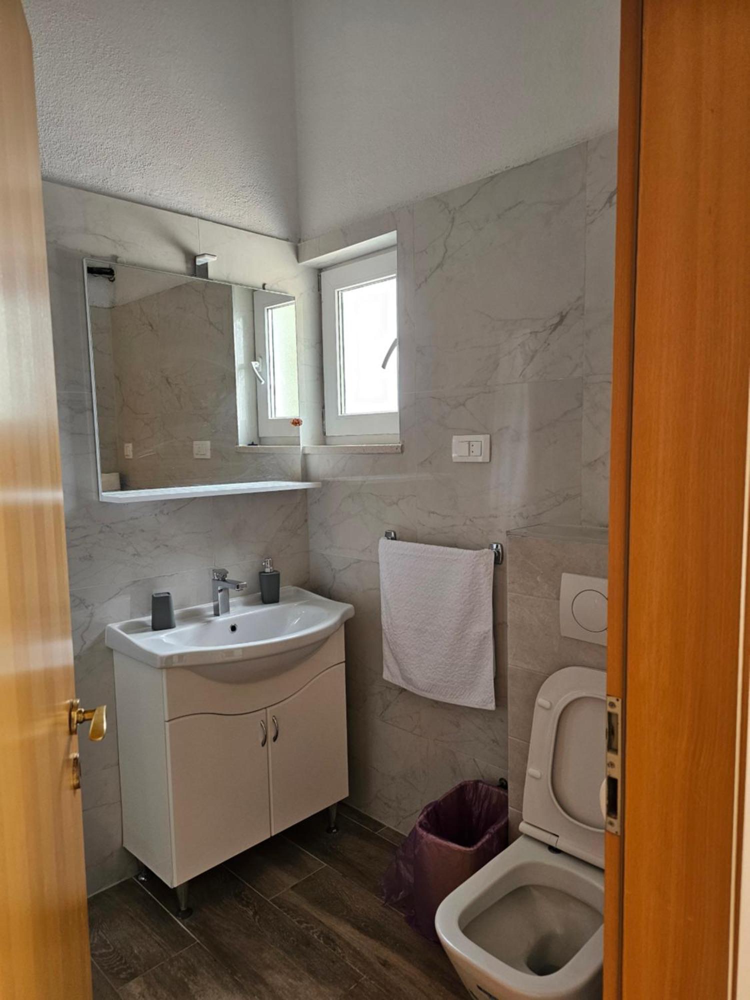 Villa Roing S Stanici Buitenkant foto